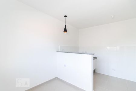 Sala/Cozinha de apartamento para alugar com 1 quarto, 28m² em Parque Cisper, São Paulo