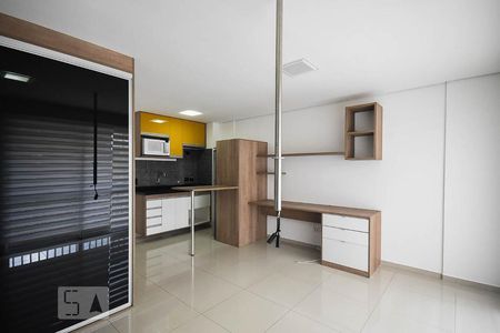 Sala de kitnet/studio para alugar com 1 quarto, 37m² em Jardim Ampliação, São Paulo