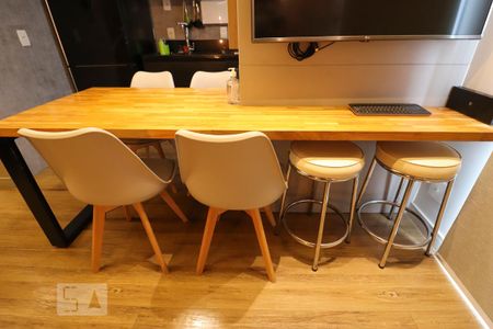 Sala de apartamento para alugar com 1 quarto, 59m² em Setor Bueno, Goiânia