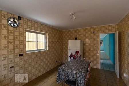 Casa à venda com 170m², 2 quartos e 2 vagasCozinha
