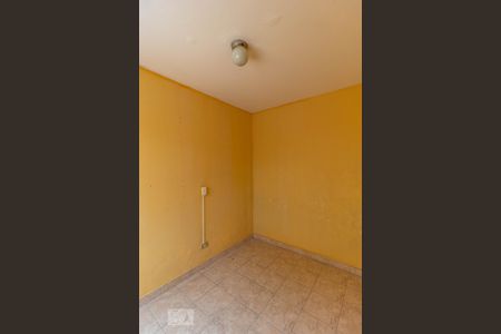 Casa à venda com 170m², 2 quartos e 2 vagasQuarto de Serviço