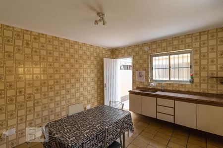 Casa à venda com 170m², 2 quartos e 2 vagasCozinha