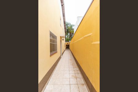 Casa à venda com 170m², 2 quartos e 2 vagasCorredor