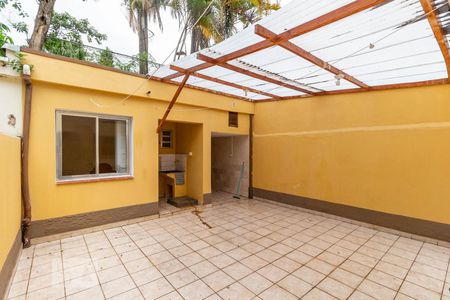 Casa à venda com 170m², 2 quartos e 2 vagasQuintal
