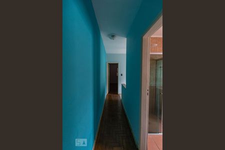 Casa à venda com 170m², 2 quartos e 2 vagasCorredor