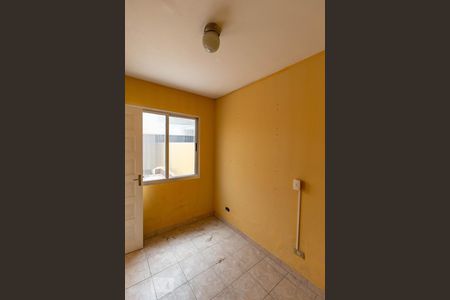 Casa à venda com 170m², 2 quartos e 2 vagasQuarto de Serviço