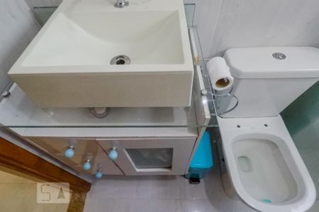 Banheiro de apartamento para alugar com 2 quartos, 57m² em Vila Vermelha, São Paulo