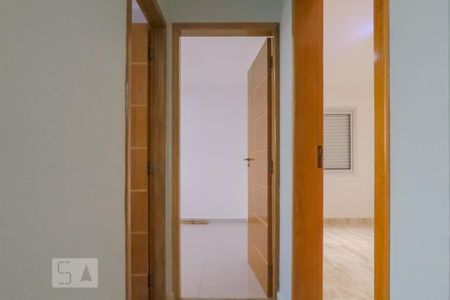 Corredor de apartamento para alugar com 2 quartos, 57m² em Vila Vermelha, São Paulo