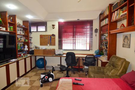 Apartamento à venda com 190m², 4 quartos e 2 vagasQuarto 1