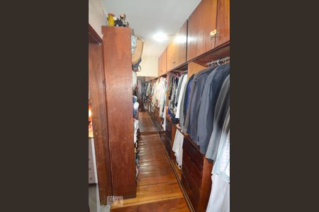 Apartamento à venda com 190m², 4 quartos e 2 vagasCloset do Quarto 2