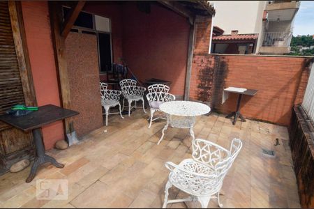 Apartamento à venda com 190m², 4 quartos e 2 vagasVaranda 2