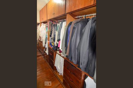 Apartamento à venda com 190m², 4 quartos e 2 vagasCloset do Quarto 2