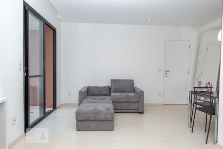 Sala de kitnet/studio para alugar com 1 quarto, 48m² em Chácara Santo Antônio (zona Sul), São Paulo