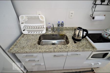 Apartamento à venda com 45m², 1 quarto e sem vagaCozinha - Pia