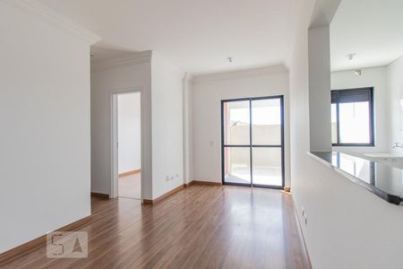 Sala de apartamento para alugar com 1 quarto, 57m² em Lindóia, Curitiba