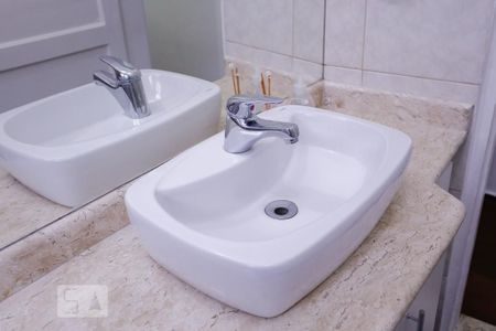 Casa à venda com 300m², 4 quartos e 2 vagasBanheiro Social