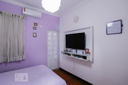 Casa à venda com 300m², 4 quartos e 2 vagasSuíte