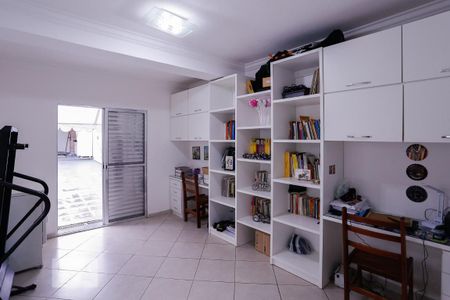 Casa à venda com 300m², 4 quartos e 2 vagasEscritório