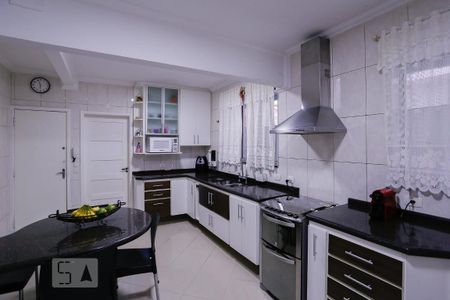 Casa à venda com 300m², 4 quartos e 2 vagasCozinha