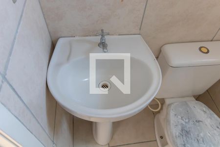 Banheiro de apartamento para alugar com 2 quartos, 43m² em Lins de Vasconcelos, Rio de Janeiro