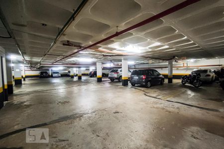 Apartamento à venda com 160m², 3 quartos e 3 vagas Apartamento à venda com 160m², 3 quartos e 3 vagasVagas de Garagem