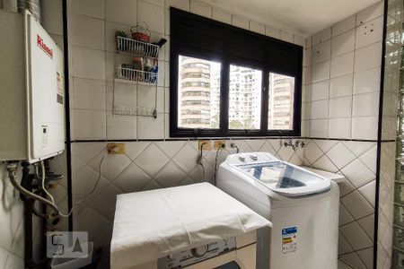Apartamento à venda com 160m², 3 quartos e 3 vagas Apartamento à venda com 160m², 3 quartos e 3 vagasÁrea de Serviço