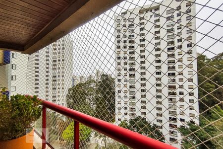 Apartamento à venda com 160m², 3 quartos e 3 vagas Apartamento à venda com 160m², 3 quartos e 3 vagasSacada