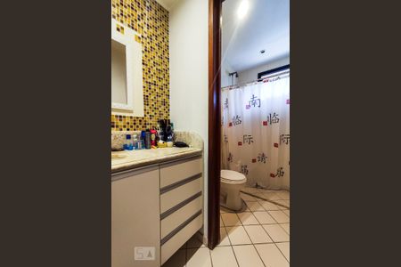 Apartamento à venda com 160m², 3 quartos e 3 vagas Apartamento à venda com 160m², 3 quartos e 3 vagasBanheiro Suíte 1