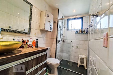Apartamento à venda com 160m², 3 quartos e 3 vagas Apartamento à venda com 160m², 3 quartos e 3 vagasBanheiro Suíte 2