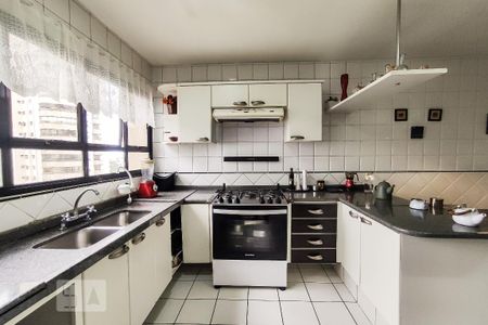 Apartamento à venda com 160m², 3 quartos e 3 vagas Apartamento à venda com 160m², 3 quartos e 3 vagasCozinha