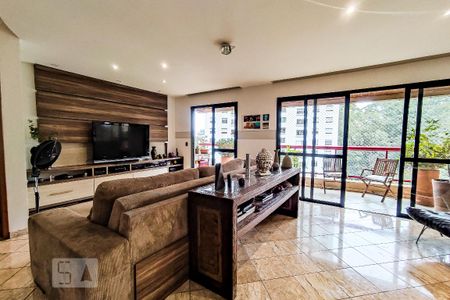 Sala de apartamento à venda com 3 quartos, 160m² em Vila Suzana, São Paulo