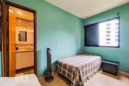 Apartamento à venda com 160m², 3 quartos e 3 vagas Apartamento à venda com 160m², 3 quartos e 3 vagasSuíte 1