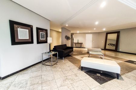 Apartamento à venda com 160m², 3 quartos e 3 vagas Apartamento à venda com 160m², 3 quartos e 3 vagasHall