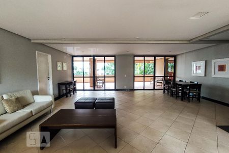 Apartamento à venda com 160m², 3 quartos e 3 vagas Apartamento à venda com 160m², 3 quartos e 3 vagasÁrea Comum - Salão de Festas