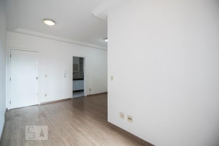 Sala de apartamento para alugar com 3 quartos, 75m² em Centro, Mogi das Cruzes