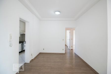 Sala de apartamento para alugar com 3 quartos, 75m² em Centro, Mogi das Cruzes