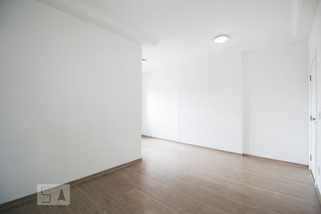 Sala de apartamento para alugar com 3 quartos, 75m² em Centro, Mogi das Cruzes