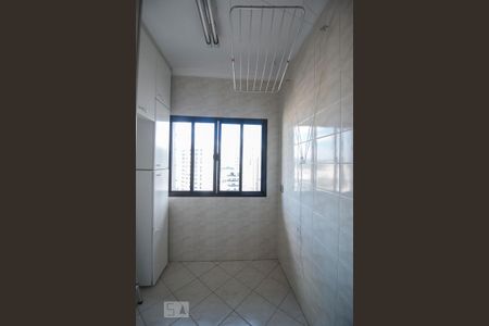 Apartamento para alugar com 75m², 3 quartos e 1 vaga Apartamento para alugar com 75m², 3 quartos e 1 vagaÁrea de Serviço - Varal