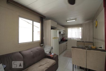 Sala de apartamento para alugar com 2 quartos, 42m² em Estância Velha, Canoas