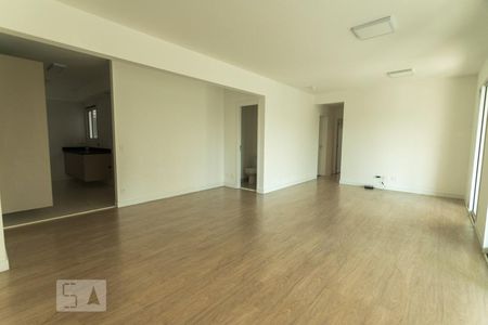 Sala de Apartamento com 3 quartos, 140m² Lapa