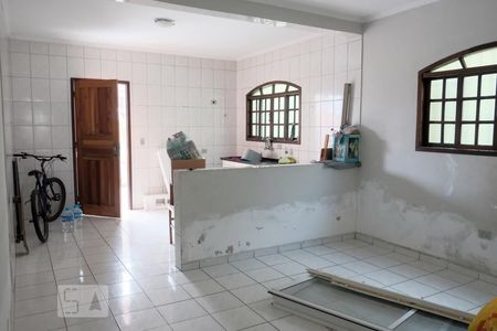 Casa para alugar com 124m², 3 quartos e 1 vaga Casa para alugar com 124m², 3 quartos e 1 vagaCozinha