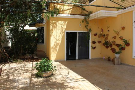 Casa para alugar com 800m², 5 quartos e 5 vagasJardim de inverno