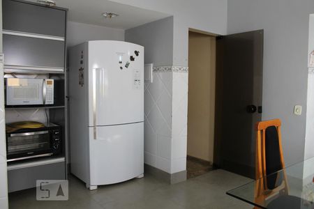 Casa para alugar com 800m², 5 quartos e 5 vagasCozinha