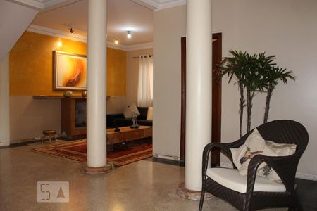 Casa para alugar com 800m², 5 quartos e 5 vagasSala da Lareira