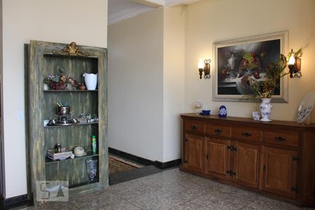 Casa para alugar com 800m², 5 quartos e 5 vagasSala