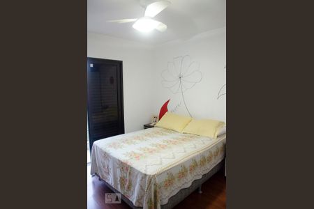 Casa à venda com 158m², 3 quartos e 3 vagasSuíte 