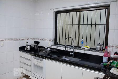 Casa à venda com 158m², 3 quartos e 3 vagasCozinha