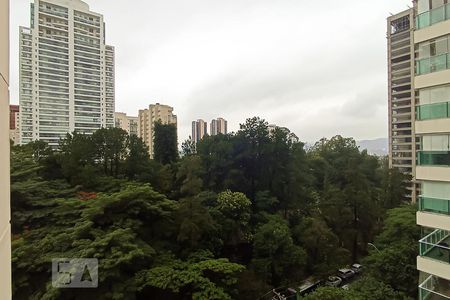 Vista varanda sala e quarto de apartamento à venda com 2 quartos, 95m² em Alphaville Industrial, Barueri