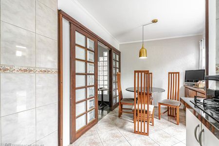 Casa para alugar com 330m², 4 quartos e 4 vagasCozinha