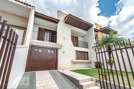 Casa para alugar com 330m², 4 quartos e 4 vagasFachada